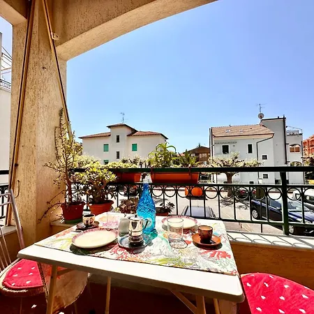 Hostdomus - Leo's House Appartamento