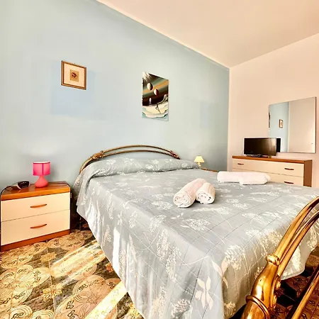 Hostdomus - Leo's House