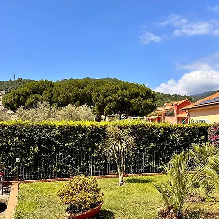 Hostdomus - Leo's House * Pietra Ligure