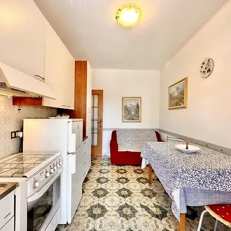 Hostdomus - Leo's House
