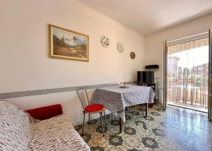 Hostdomus - Leo's House 피에트라리구레