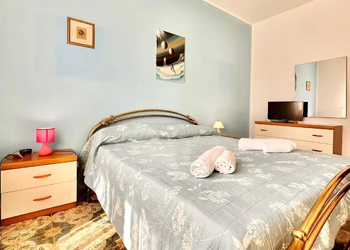 Hostdomus - Leo's House